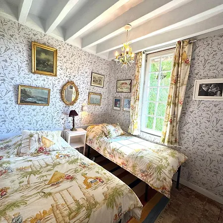Le Manoir familial du Quesnot - Pays d'Auge - Confort - Elégant